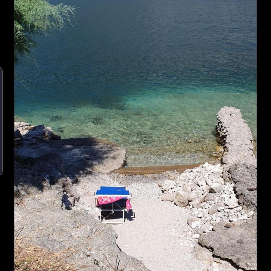 L For Lake Мандельо дел Ларио Екстериор снимка